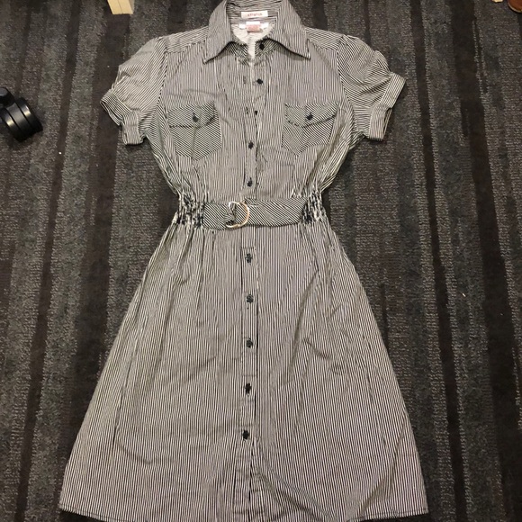 Dress - Picture 1 of 4